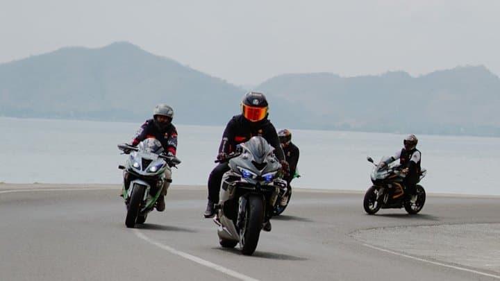 Repsol Ajak Komunitas Touring di Lombok Lewat Program Bentang Cerita