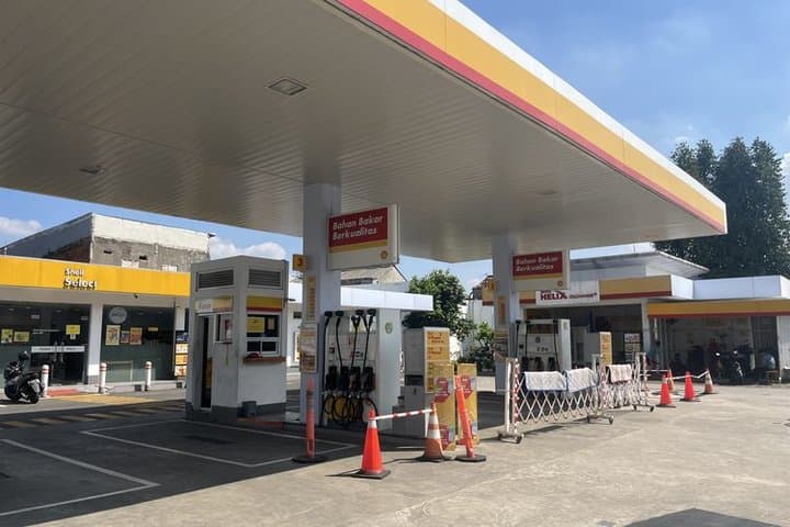 Harganya Baru Turun, Tapi Stok BBM Shell Super Langka di Jakarta