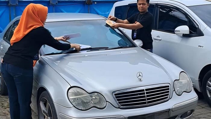 Mobil Nunggak Pajak Bakal Ditempeli Stiker Khusus