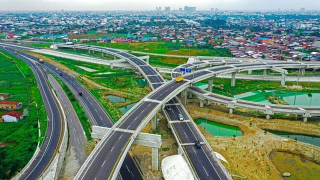 Mudik ke Sumatra Pakai EV? Ini Kesiapan SPKLU di Tol