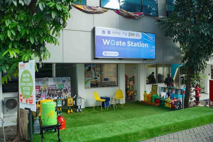 Toyota Hadirkan Waste Station, Jakarta Kini Punya 'Living Lab' Sampah