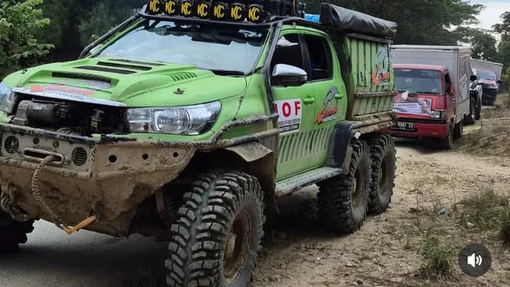 Menembus Jalur Bencana Aceh Bermodal Mobil Modifikasi Offroad 6x6