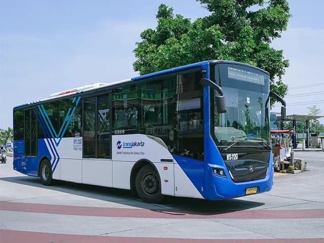 Tarif Transportasi Umum di Jakarta Cuma Rp1 di Pekan Ini