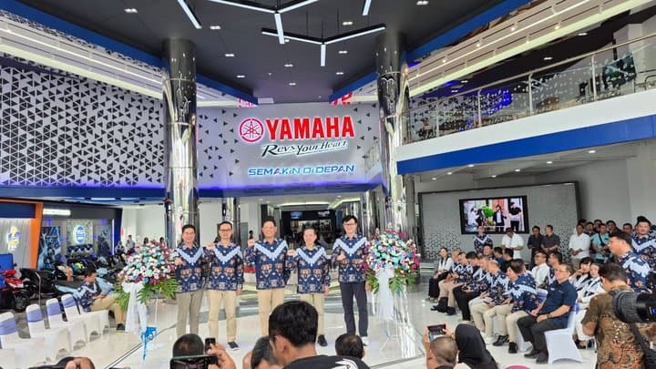 Yamaha Resmikan Dealer Premium Flagship Shop Ketiga di Semarang