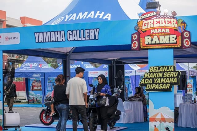 Siasat Yamaha&nbsp;Genjot Penjualan:  ‘Grebek Pasar Rame’ di Gresik
