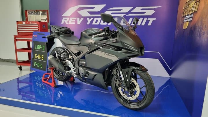 Yamaha New YZF-R25 dan MT-25 Diluncurkan, Harga Tembus Rp75 Juta! Yamaha New YZF-R25 dan MT-25 Diluncurkan, Harga Tembus Rp75 Juta!