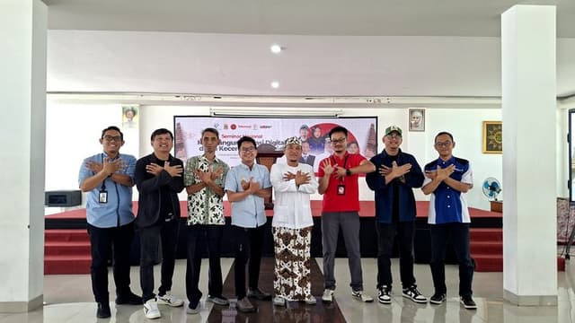 Relawan TIK Jabar Gandeng Uzone, Dorong Mahasiswa Kritis Hadapi AI