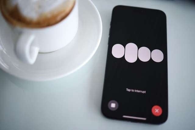 Ambisi Baru OpenAI: Mau Bikin Smartphone AI untuk Saingi iPhone Dkk
