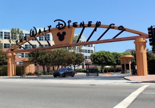 Disney Gelontorkan Rp16,6 triliun untuk Berinvestasi di OpenAI