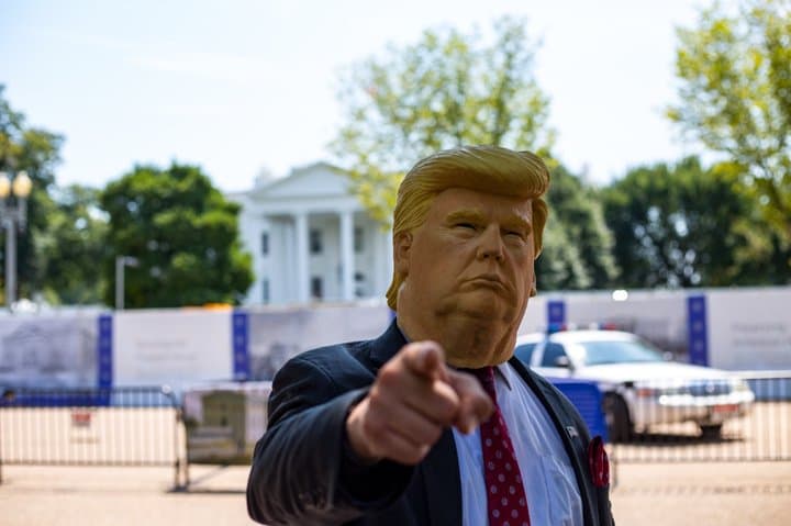 Trump Pasang Tarif Impor 19%, Mimpi Buruk buat Industri Teknologi?
