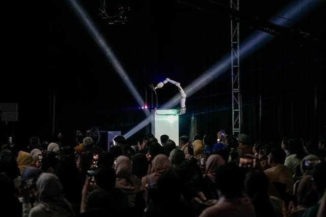Teknologi Robot Bedah Otak Pertama Hadir di Indonesia