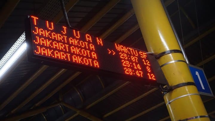 Pasca Kecelakaan KRL Bekasi Timur, Ini Cara Cek Jadwal Kereta Terbaru
