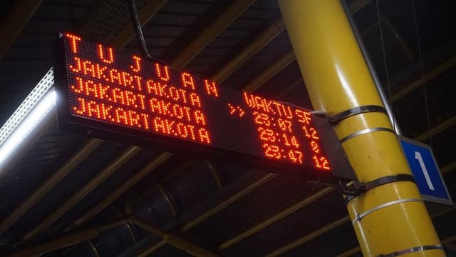 Pasca Kecelakaan KRL Bekasi Timur, Ini Cara Cek Jadwal Kereta Terbaru
