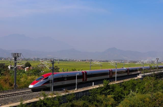 WiFi Gratis Kini Tersedia di 3 Stasiun Whoosh, Simak Cara Pakainya