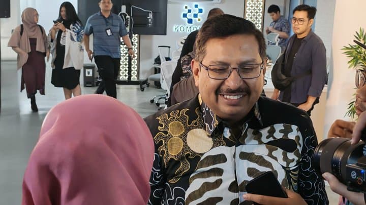 Layar Pintar Gratis di Sekolah, Koneksi Internet Aman?