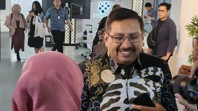 Layar Pintar Gratis di Sekolah, Koneksi Internet Aman?
