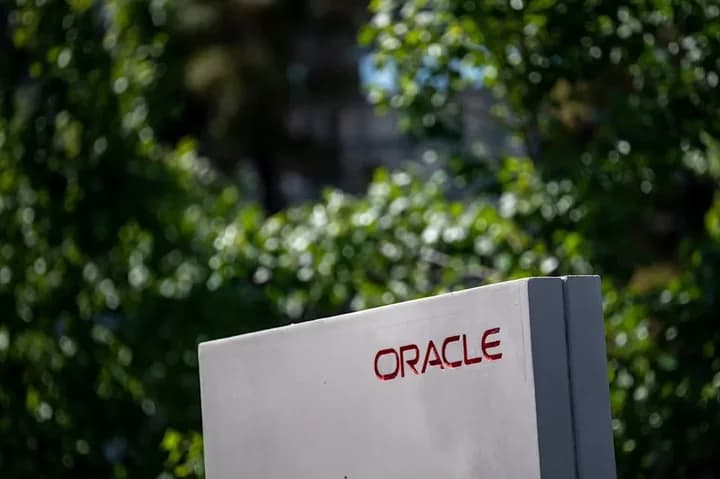 Oracle Lirik Indonesia, Minat Bangun Pusat Data di Batam?