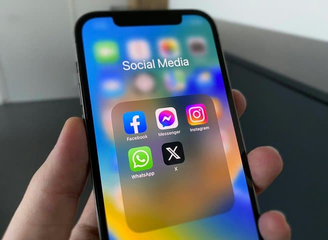 Komdigi Mau Wajibkan Platform Digital Punya Kantor di RI