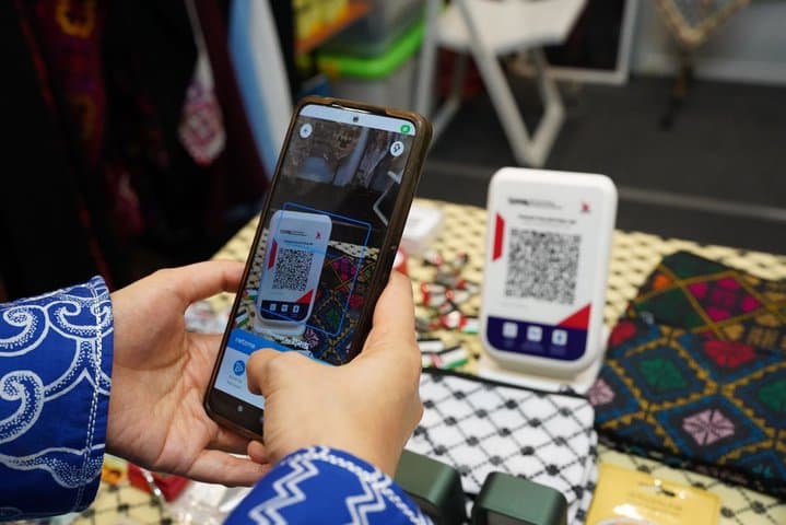 Gak Perlu Ribet, Belanja di Korea Selatan Sudah Bisa Pakai QRIS