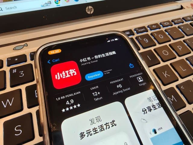 TikTok Mau Hengkang, Warga AS Ramai-ramai Hijrah ke ‘RedNote’
TikTok Mau Hengkang, Warga AS Ramai-ramai Hijrah ke ‘RedNote’