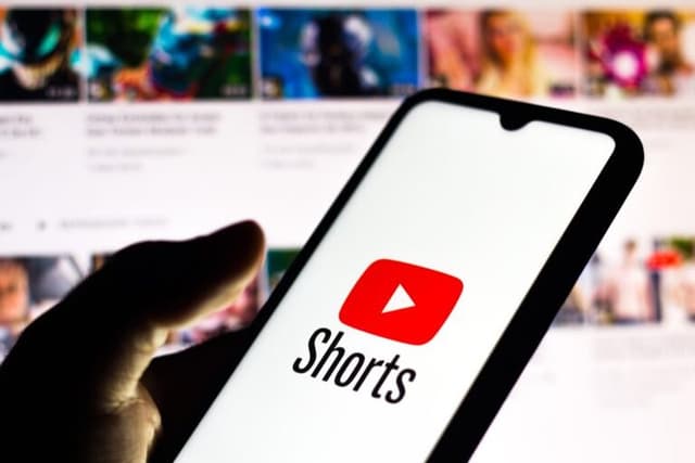 Konten AI Asal-asalan Malah Laris di YouTube, Cuan Rp1,9 Triliun
