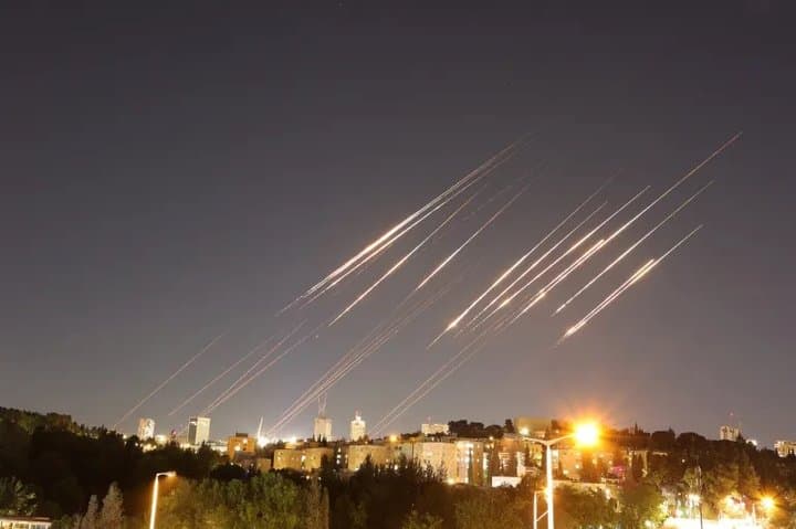 Teknologi Militer Iran: Cara Roket Jarak Jauh Temukan Target di Israel
