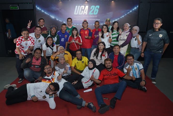 Selamat Hari Jadi ke-13, Uzone Indonesia! 
