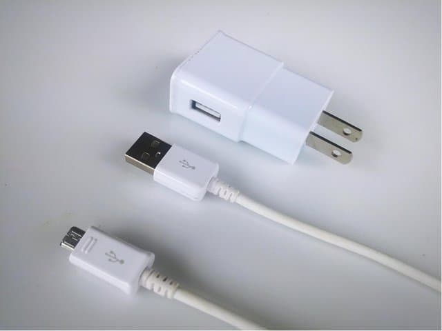 Mengenal Jenis-jenis Charger Ponsel, Gak Cuma Type-C