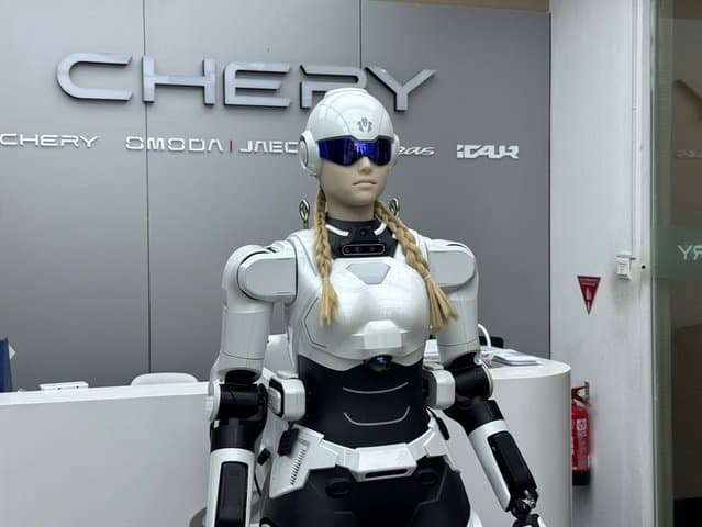Bertemu Humanoid ‘Mornine’ dari Chery, Sudah Hadir di Indonesia
