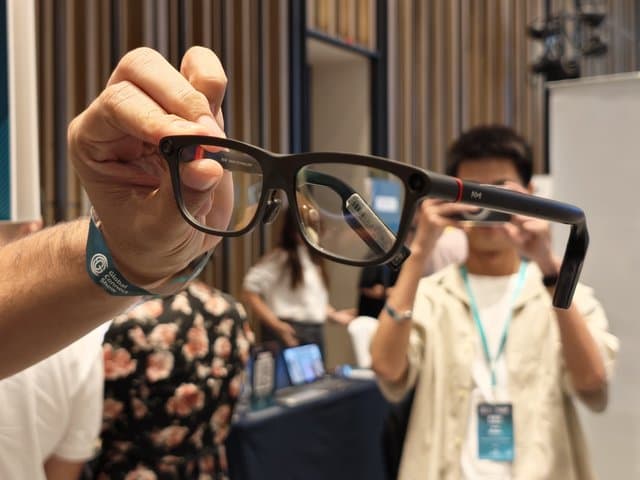 INMO GO3, Smart Glasses dengan Baterai Lepas Pasang