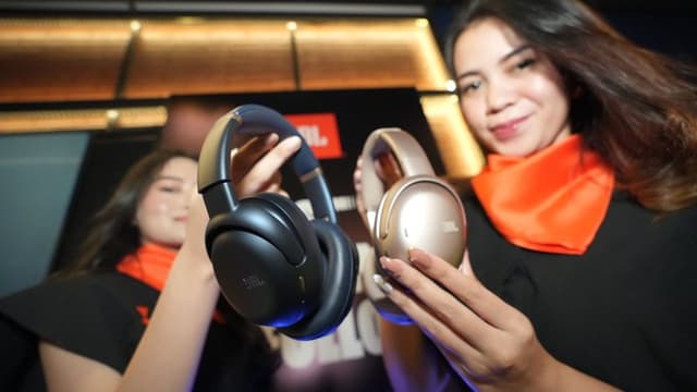 Punya Transmitter Cerdas, JBL Tour One M3 Bisa Nyambung ke Mana Aja
