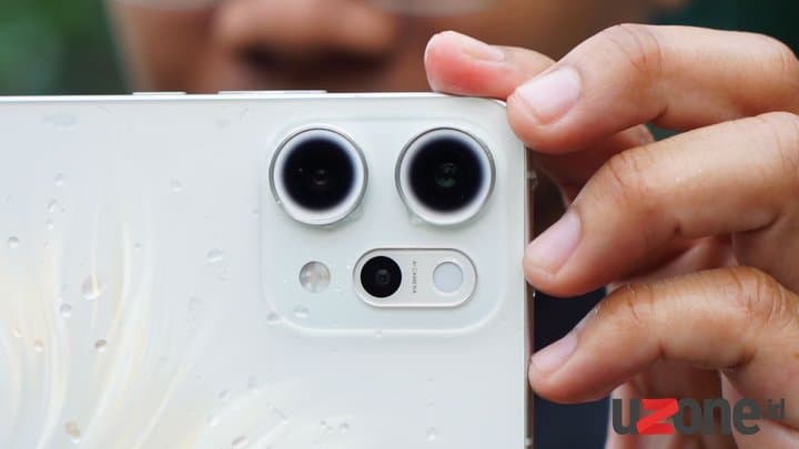 Oppo Ikut-ikutan iPhone, Siapkan Reno15 Pro Max?
