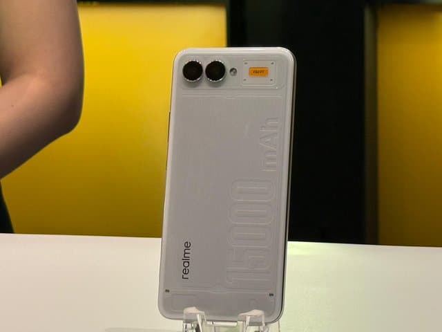 Ultah ke-7, Realme Pamer Baterai 15.000 mAh dan Ponsel 'AC'