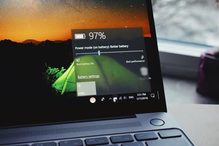 Ternyata Kebiasaan Ini yang Membuat Baterai Laptop Bocor