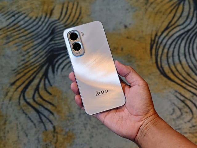 iQOO Z11 dan Z11x Tiba di Indonesia, Baterainya Gak Main-main
