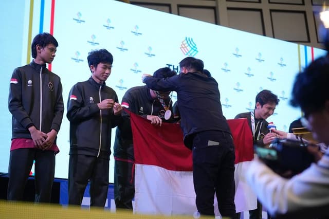 Dua Tim Free Fire Indonesia Kompak Naik Podium SEA Games 2025
