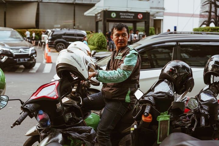 Grab Serahkan BHR Senilai Rp110 Miliar ke 400 Ribu Driver 