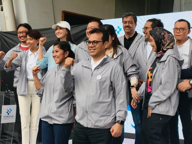 Warga yang Pakai eSIM Baru 5 Persen, Komdigi Imbau Segera Migrasi
