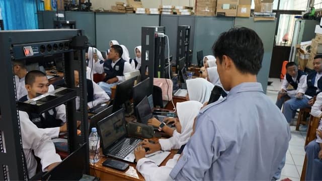 Mengenal Gerakan Nasional Literasi Digital dari Komdigi untuk Masyarakat