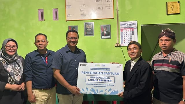 Telkom Bangun Sarana Air Bersih untuk Masyarakat Adat Bonokeling