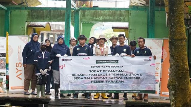 Telkom Ajak Komunitas Gen Z Jaga Bekantan dan Mangrove di Tarakan