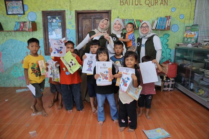 Telkom Ajak 50 Karyawan Jadi Relawan, Lestarikan Pulau Pari