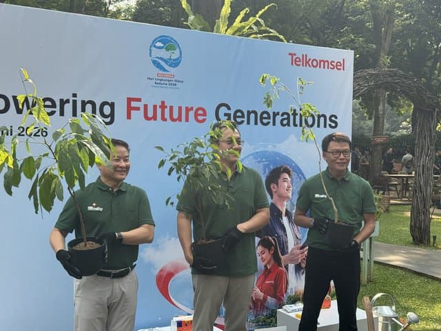 Cara Telkomsel Jaga Lingkungan: Olah Limbah hingga Tanam Mangrove