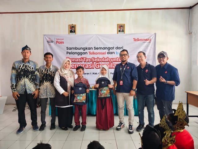 Program 'Sambungkan Senyuman' Telkomsel Gaet Mitra Lokal dan Seniman Disabilitas