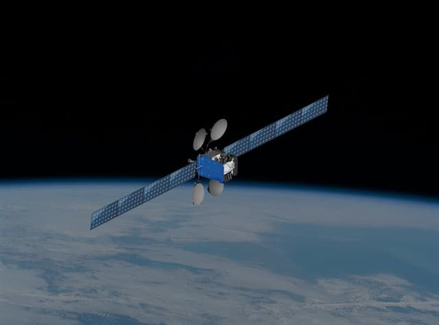 Cuaca Buruk, Peluncuran Satelit Nusantara Lima Ditunda
