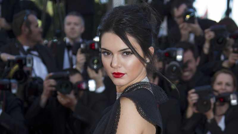 Kendall Jenner Buka Suara soal Isu Lesbian