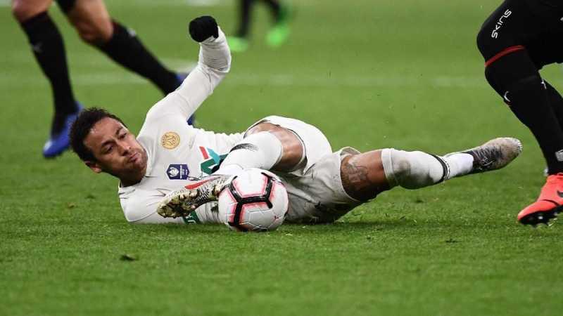 Kehilangan Neymar, PSG Bidik Sane