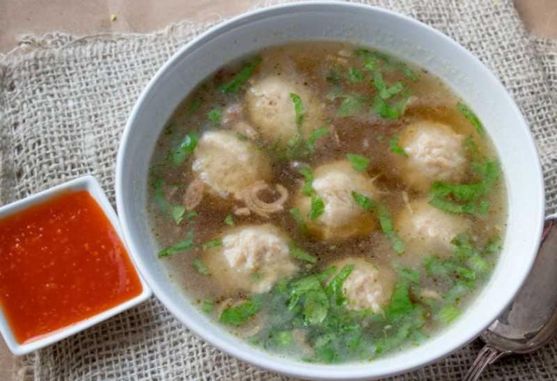  Ternyata, Warung Bakso Terkenal Ini Mengandung Babi 