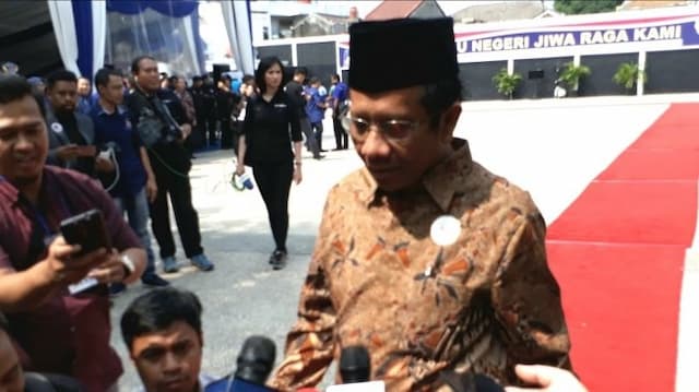 Dramatis! Mahfud MD Pulang ke Rumah, Jokowi Pilih Maruf Amin
