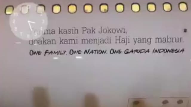 Ada Tulisan Terima Kasih Pak Jokowi di Pesawat, Ini Kata Garuda Indonesia
